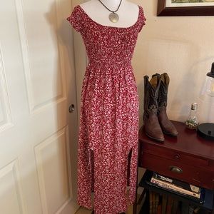 Red and white maxi, medium